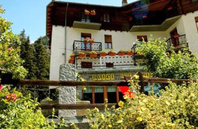 Hotel Le Campagnol Champoluc Exterior foto